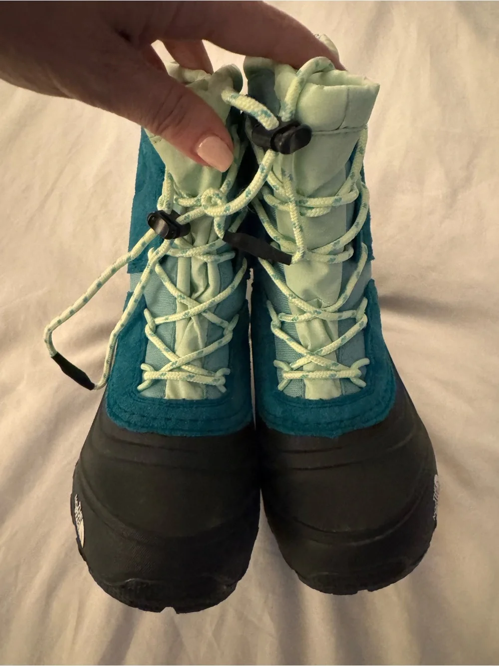 The North Face Kids Alpenglow Hiking /Snow Boots Size 1 - LIKE NEW